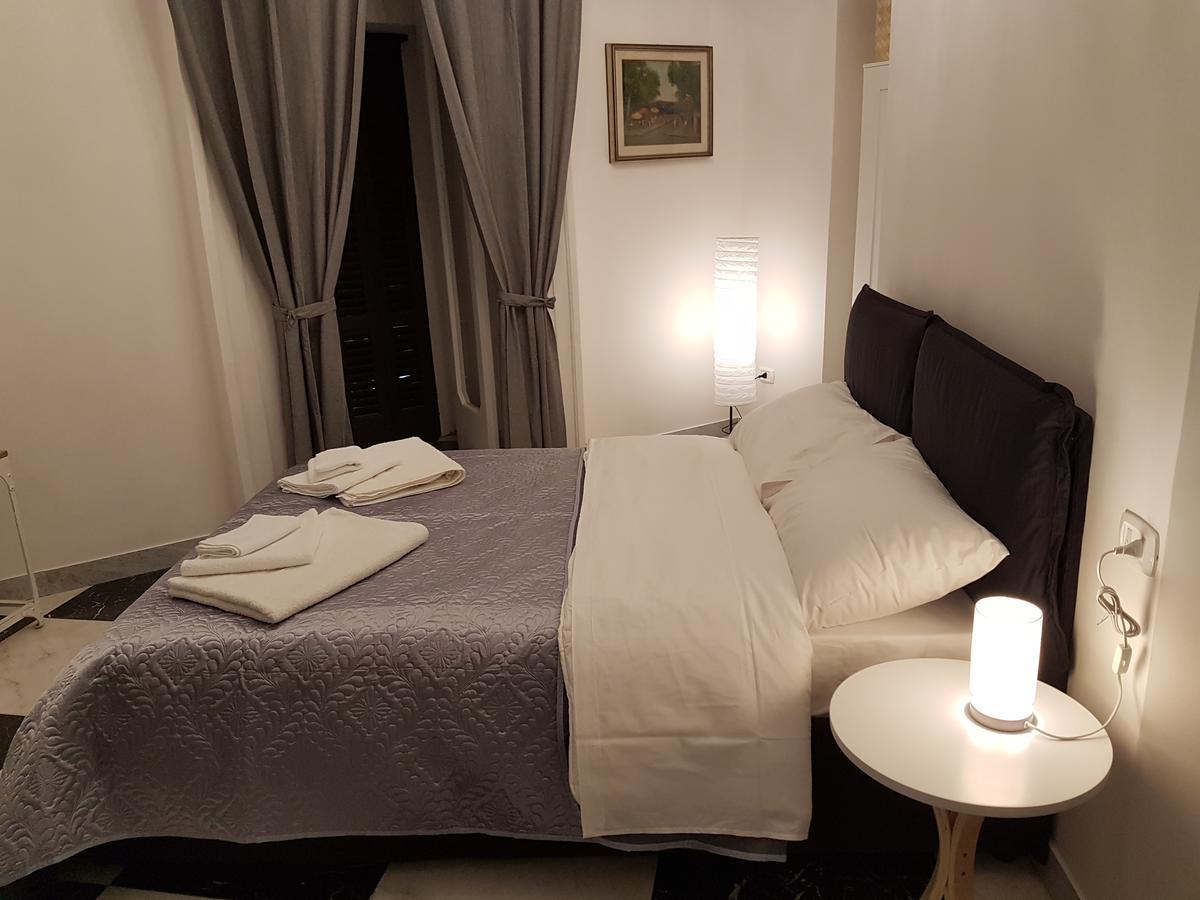 Residenza Dell'Opera Bed & Breakfast Naples Exterior photo