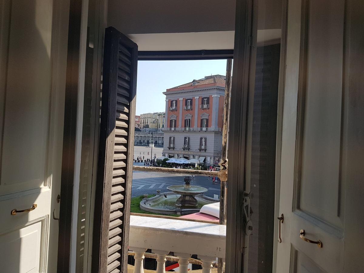 Residenza Dell'Opera Bed & Breakfast Naples Exterior photo